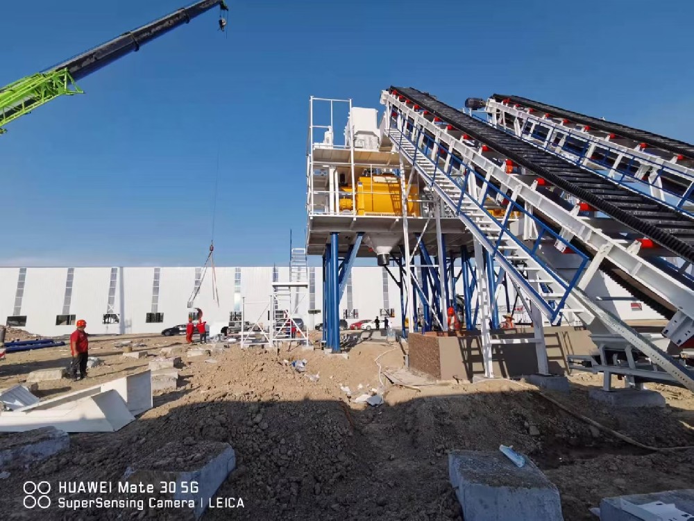 A Kazakhstani customer purchased an HZS90 concrete batching plant from Youcheng Machinery